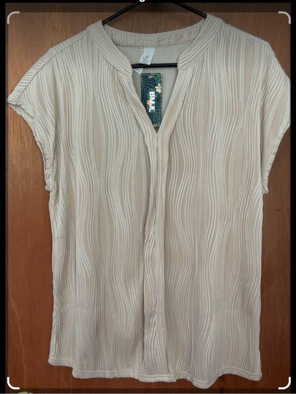 Cream Textured Cap-Sleeve Women's Top